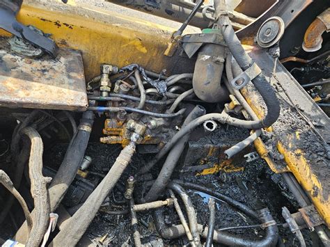 cat 247b skid steer no auxiliary hydraulics flow|cat 247b auxilary hydraulics problems.